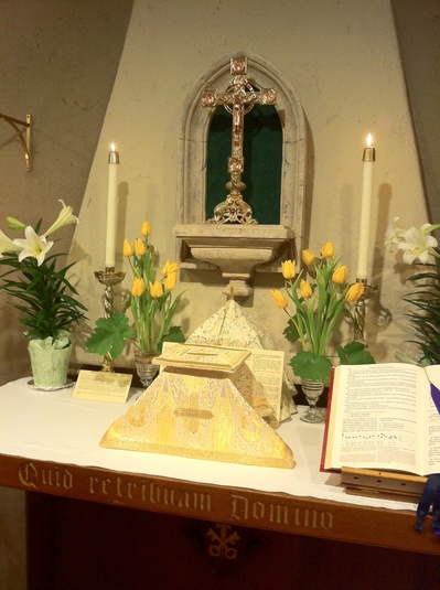 Pascha Vigil Altar 2011.jpg